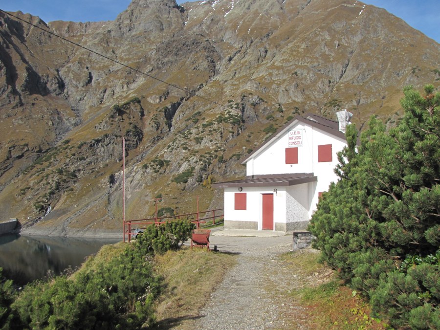 Rifugi e Bivacchi d''Italia.......